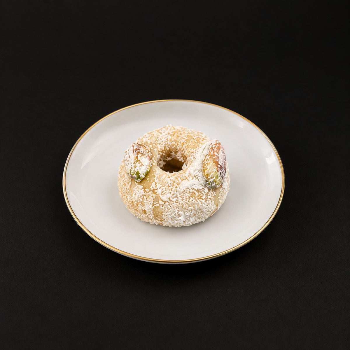 Kaak Anbar à la pièce, assiette en porcelaine à liseré doré
